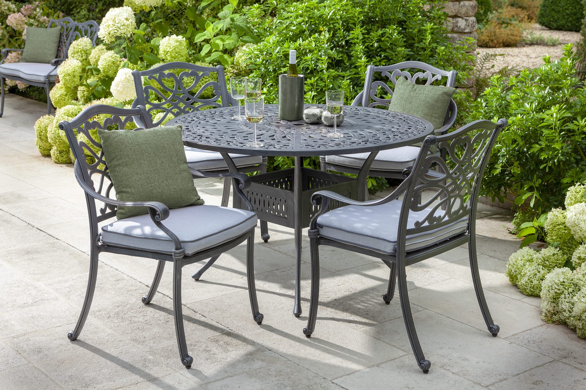Hartman capri clearance 4 seater
